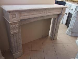 WHITE CARRARA MARBLE NEO-CLASSICAL FIREPLACE 19TH CENTURY FRANCE Dimensions: cm W144xD39xH103
